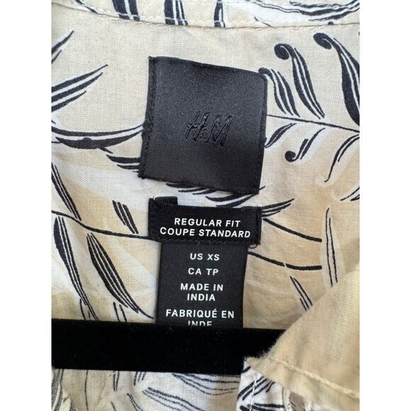 H&M‎ Men's White Shirt Size XS short sleeve floral button up collared Cotton - Picture 3 of 7